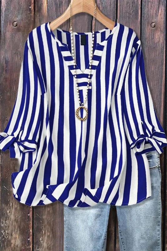 Wassana™ - Randig blus med V-ringad hals